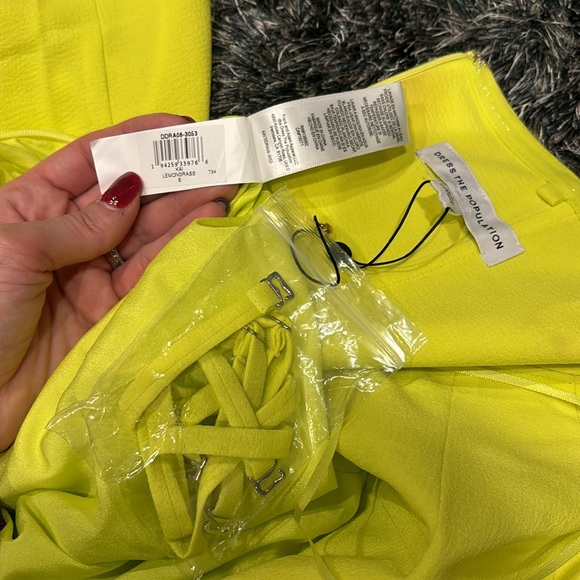 NWOT Dress the Population Kai in lemongrass - Picture 12 of 15